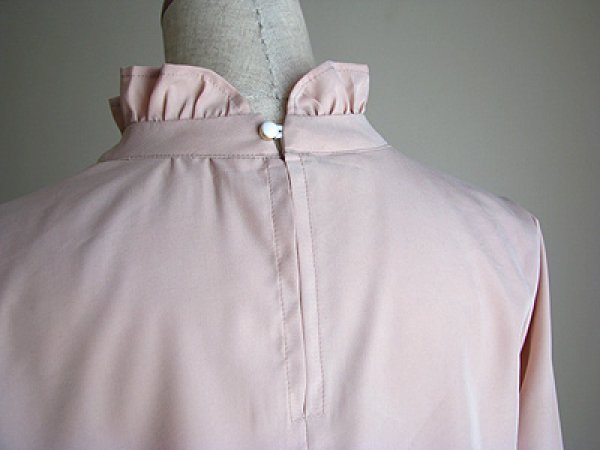 画像4: フリルネック/ハイネックブラウス (4)